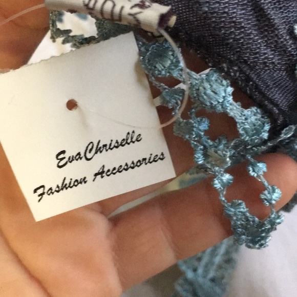 Scarf - Picture 4 of 4